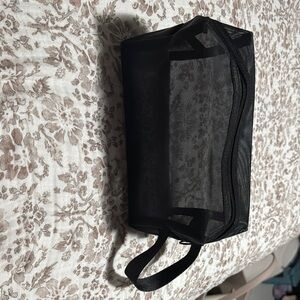 Black Mesh Zippered Pouch